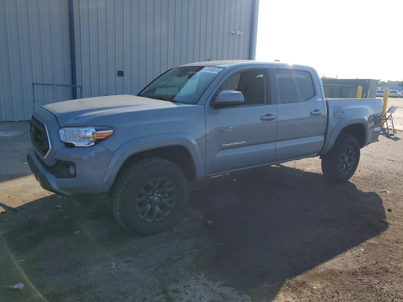 2021 Toyota Tacoma TRD Sport, VIN 5TFAZ5CN1MX117694 — Rear end