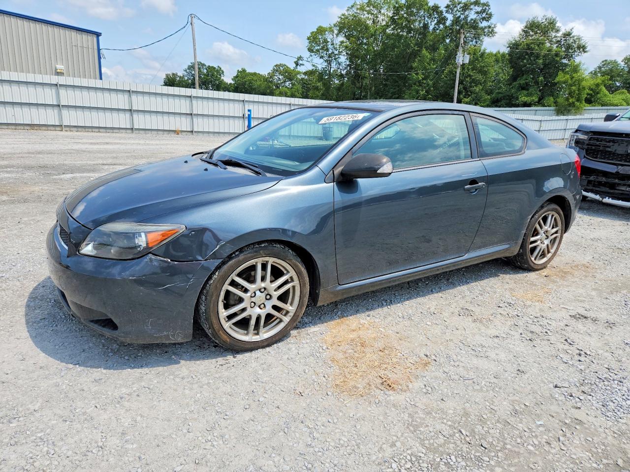 2005 Scion tC, VIN JTKDE167050028927 — Front end