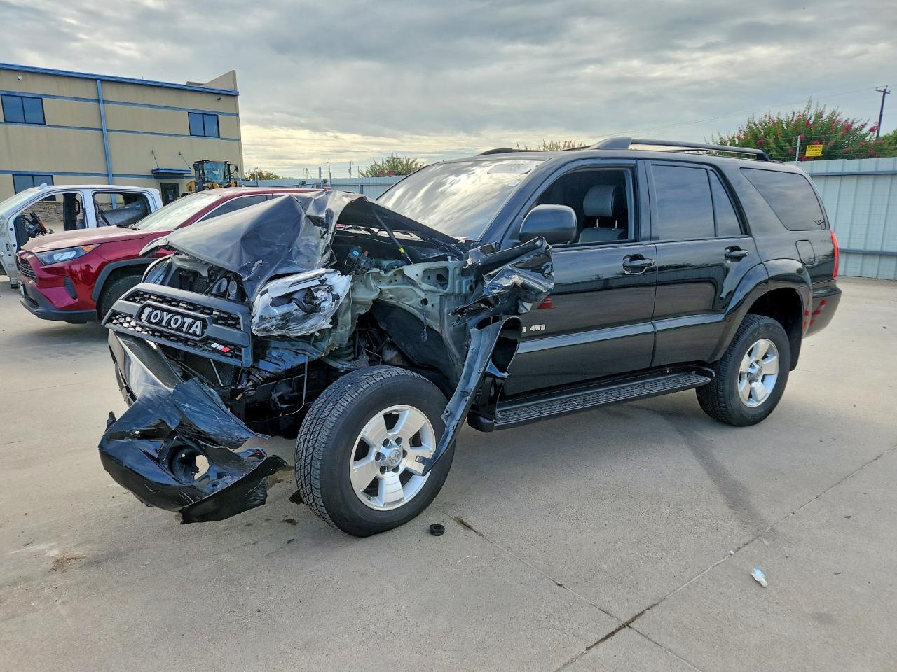 2009 Toyota 4Runner SR5, VIN JTEBU14R59K040406 — Front end