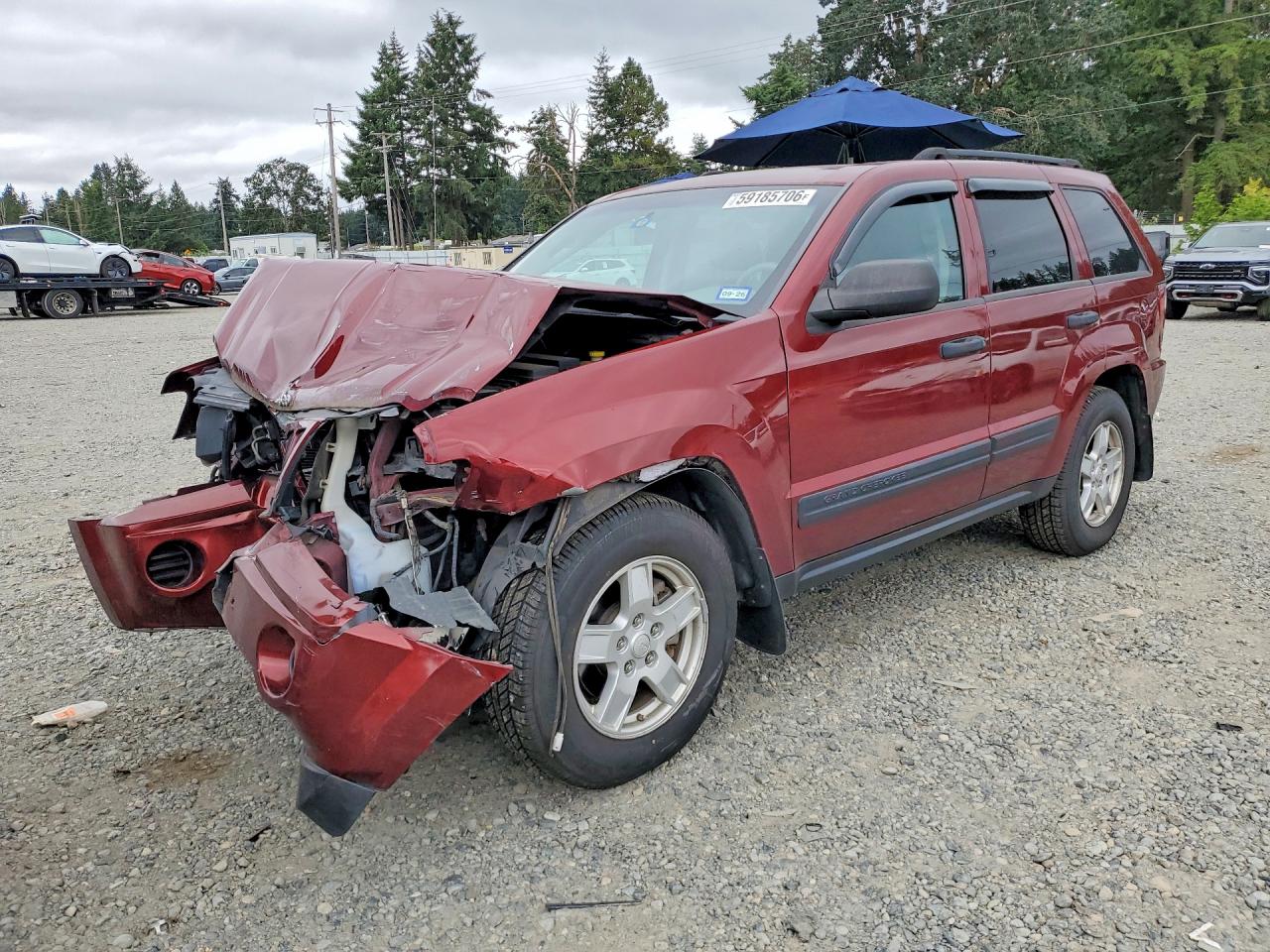 2006 Jeep Grand Cherokee Laredo, VIN 1J4GS48K06C368685 — Front end