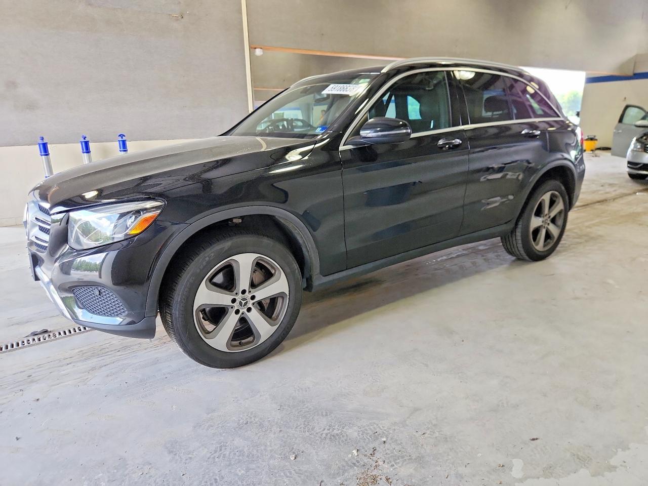 2019 Mercedes-Benz GLC 300, VIN WDC0G4KB5KV178164 — Minor dents and scratches
