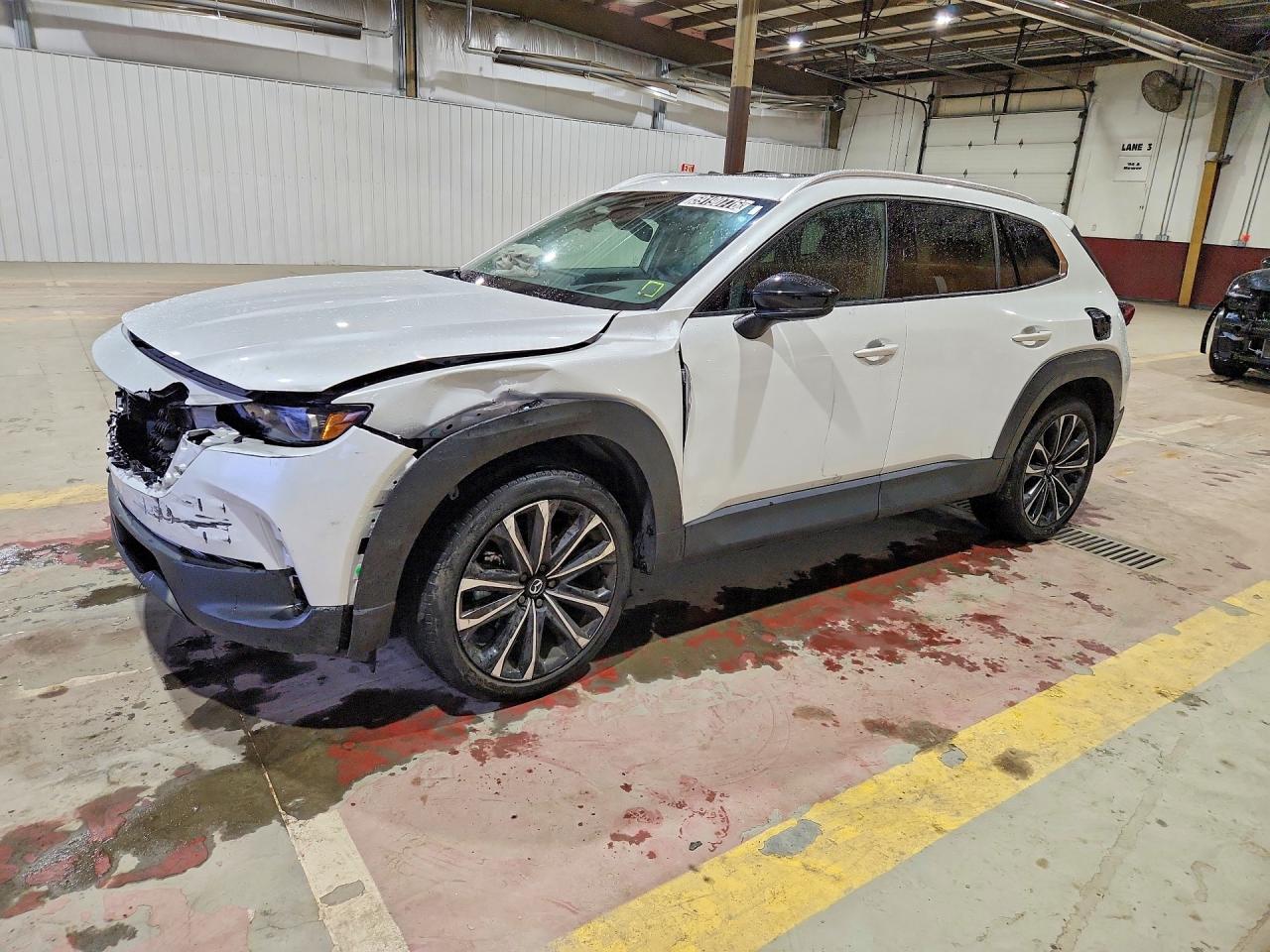 2025 Mazda CX-50 S Premium Plus, VIN 7MMVABEMXSN394137 — Перед