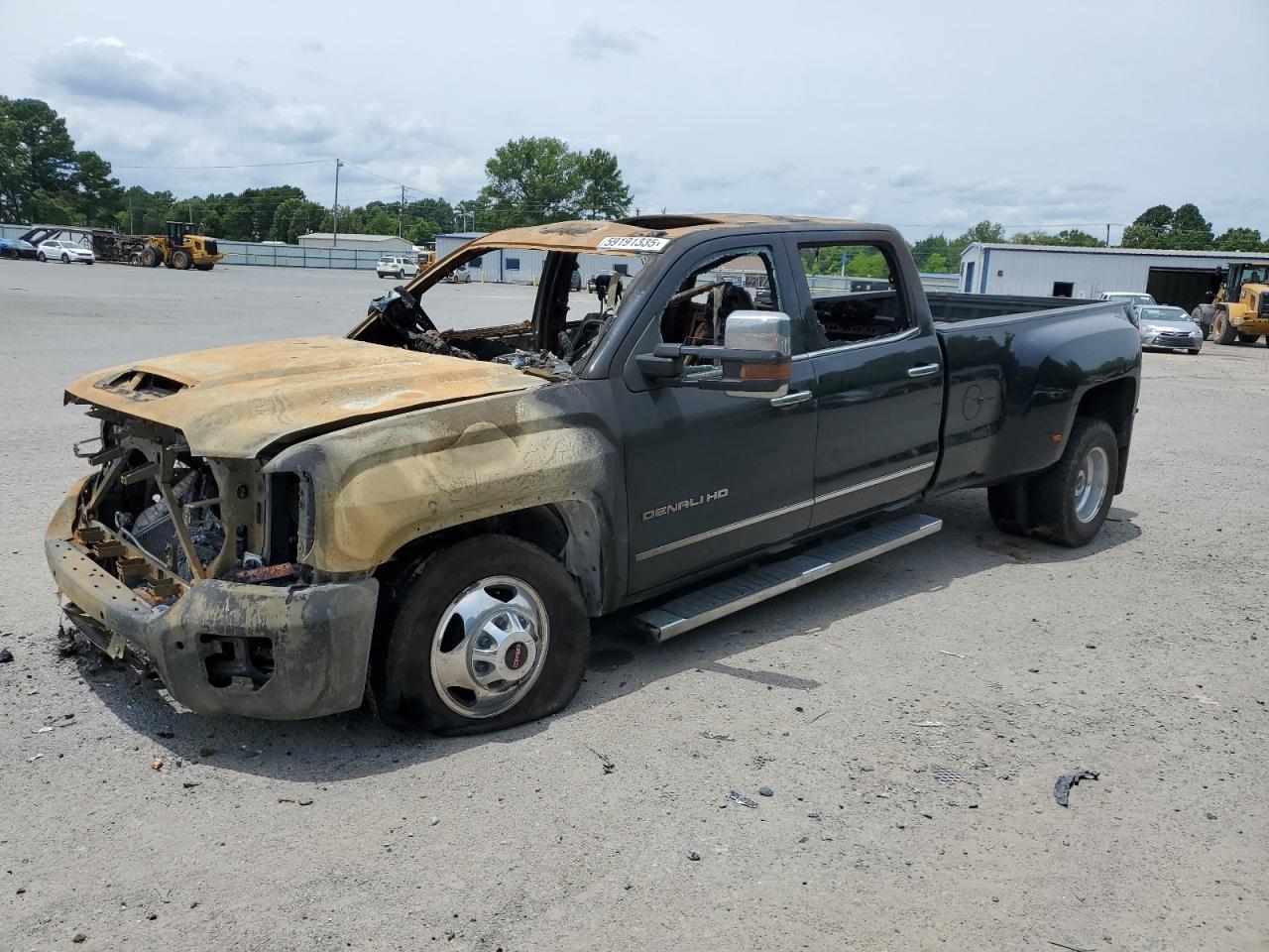 2019 GMC Sierra 3500HD Denali, VIN 1GT42WEY3KF149547 — Burn