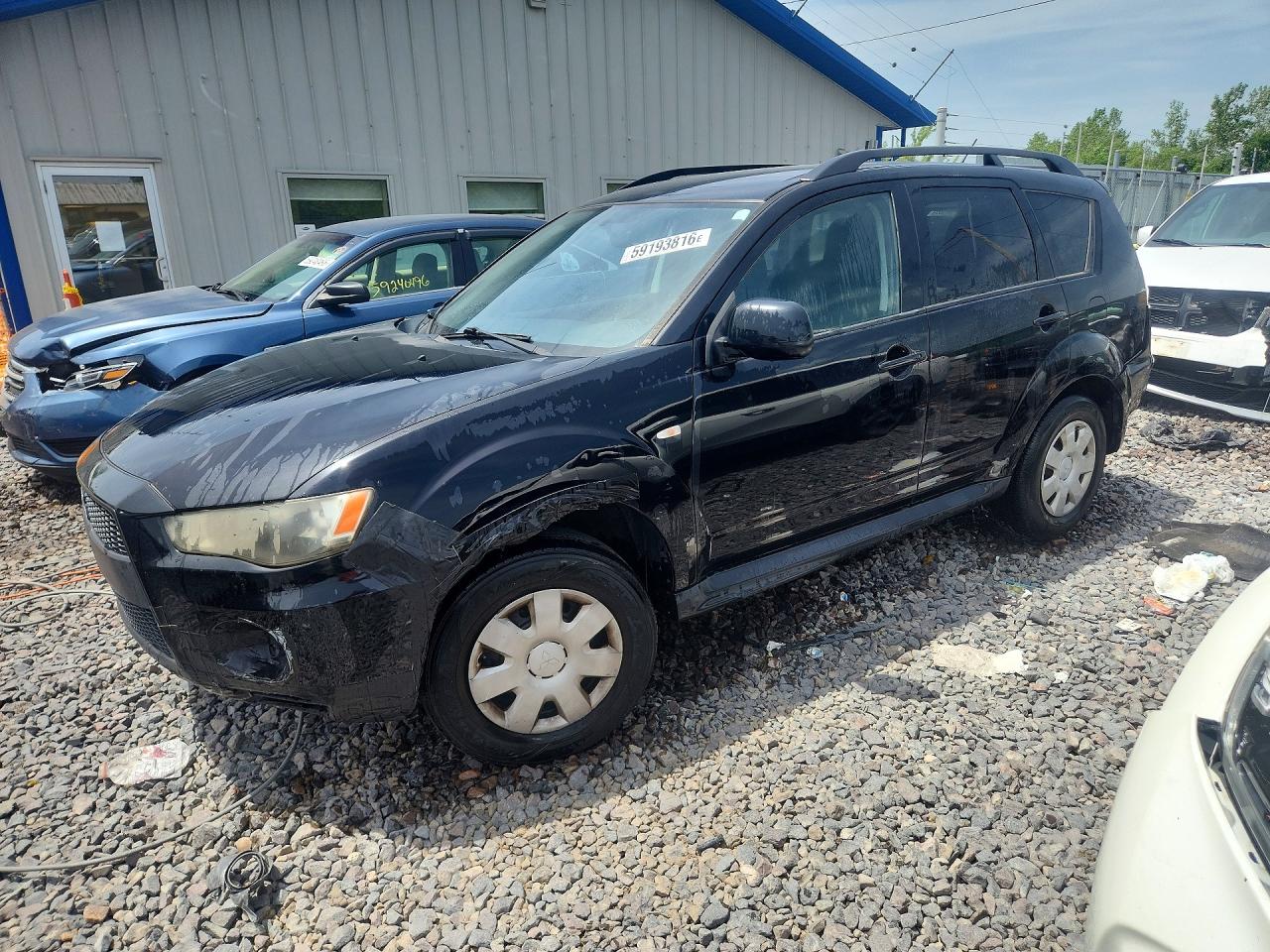 2011 Mitsubishi Outlander ES, VIN JA4AS2AW1BU013522 — Rear end