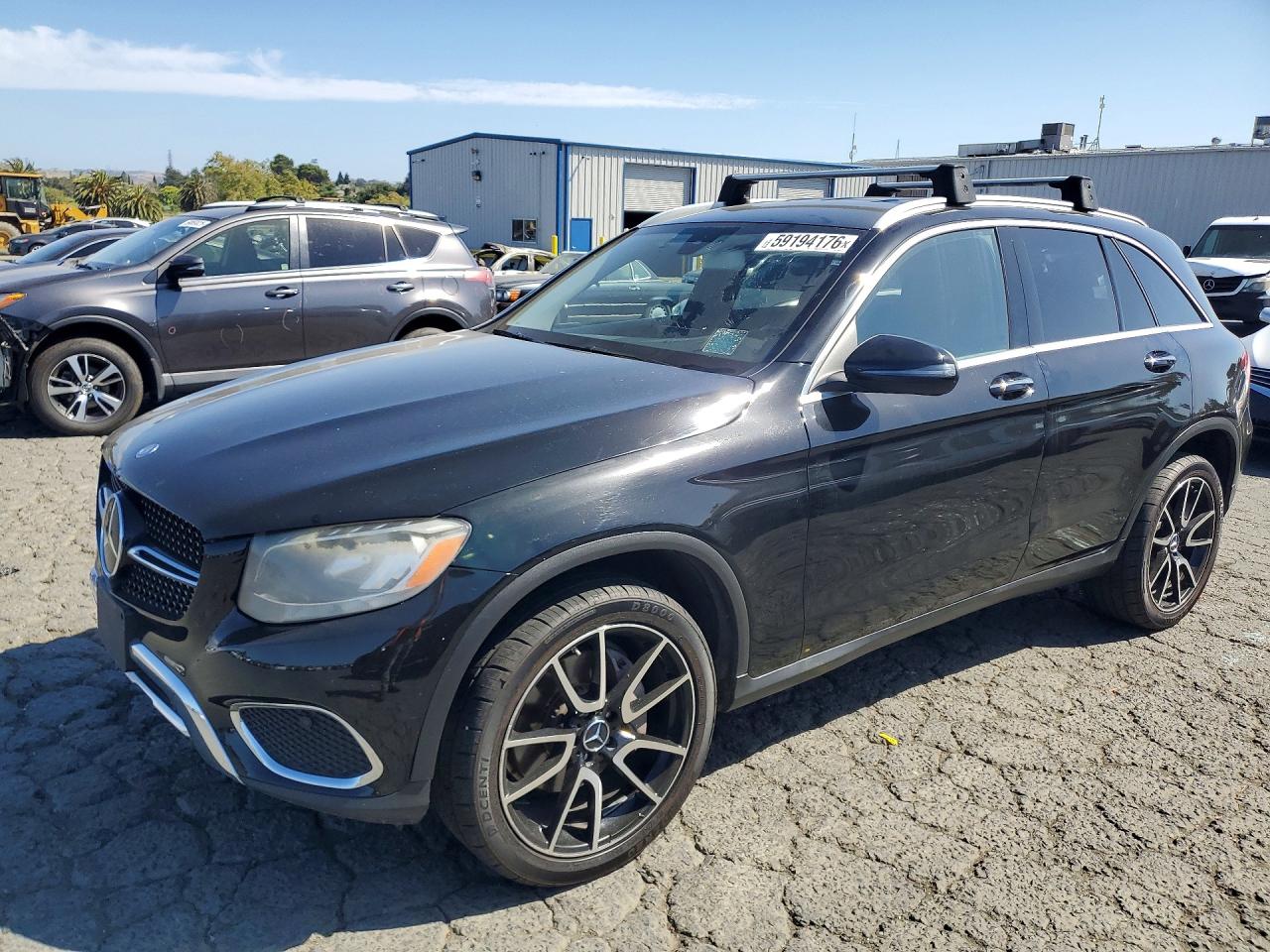 2016 Mercedes-Benz GLC 300, VIN WDC0G4JB7GF008908 — Minor dents and scratches