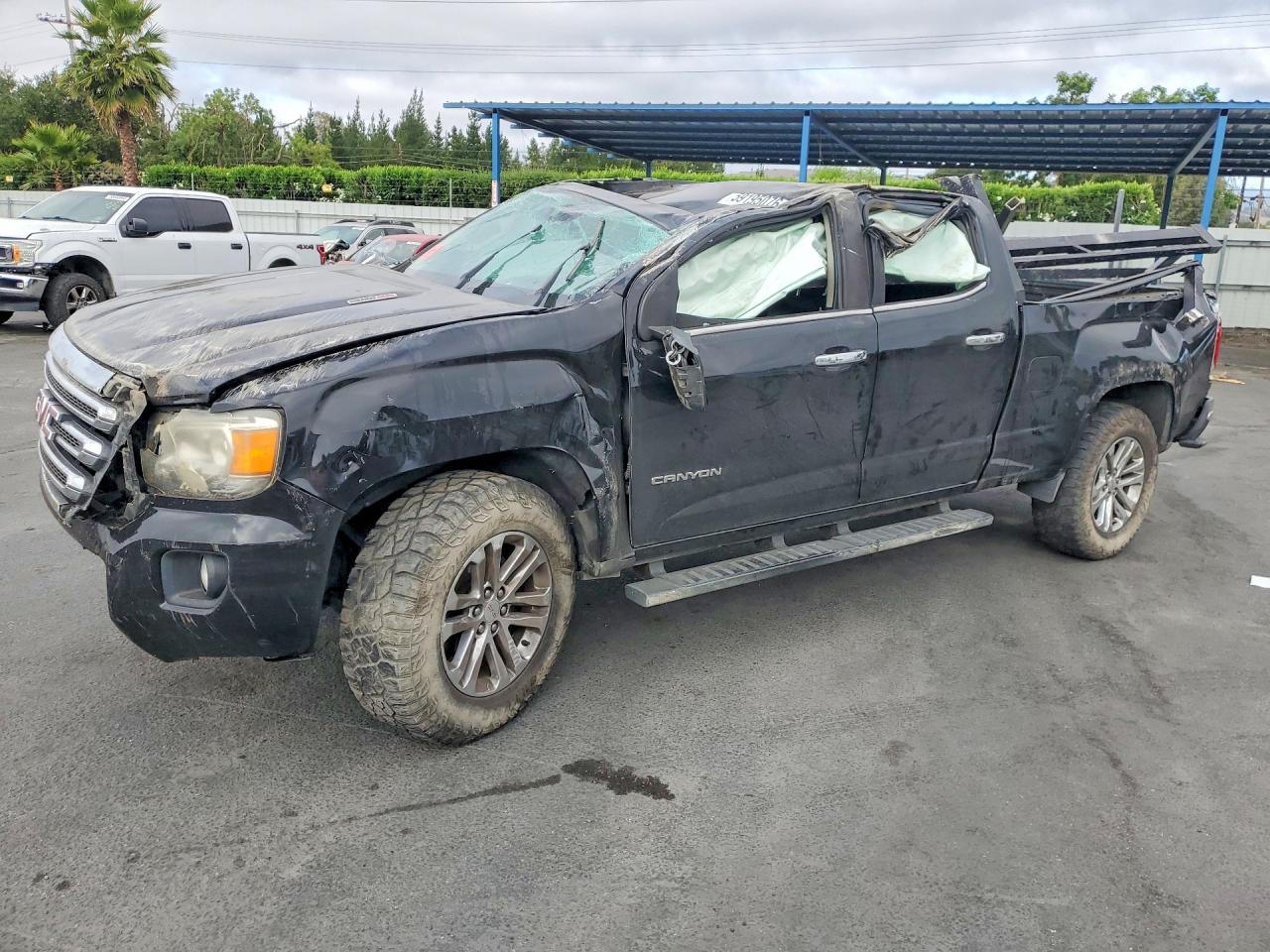 2018 GMC Canyon 4WD SLT, VIN 1GTP6DE1XJ1223390 — Rollover
