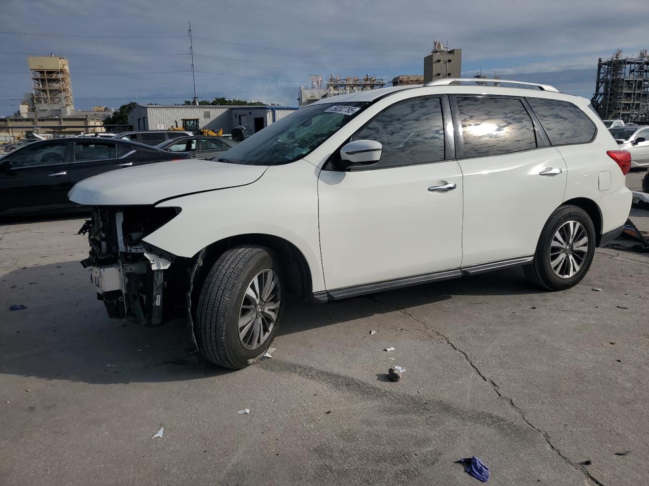 2017 Nissan Pathfinder S, VIN 5N1DR2MN8HC656610 — Перед