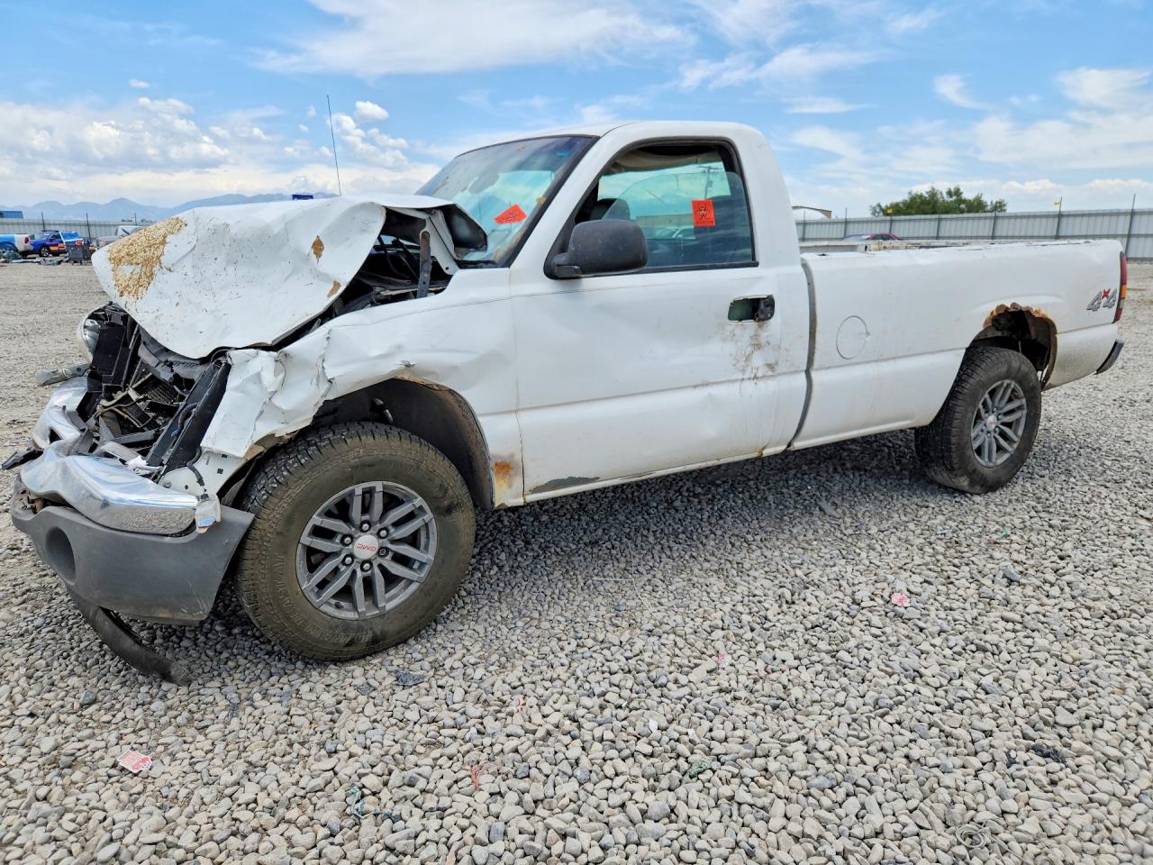 2006 GMC Sierra 1500 Work Truck, VIN 3GTEK14V26G249884 — Front end