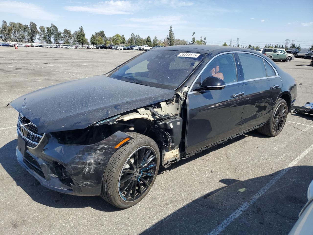 2022 Mercedes-Benz S 580, VIN W1K6G7GB2NA132268 — Front end