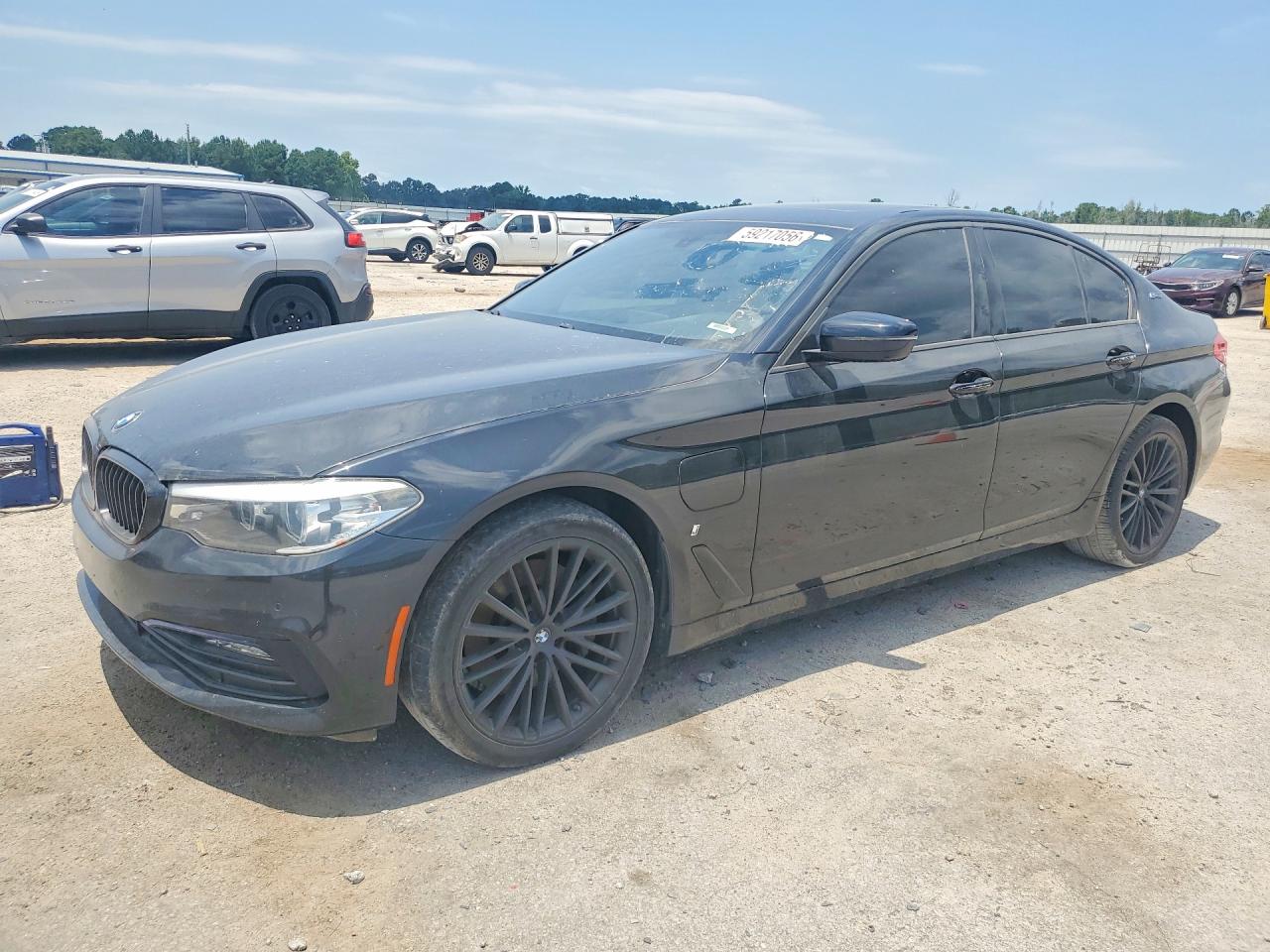 2018 BMW 5 Series 530e, VIN WBAJA9C53JB034370 — Minor dents and scratches