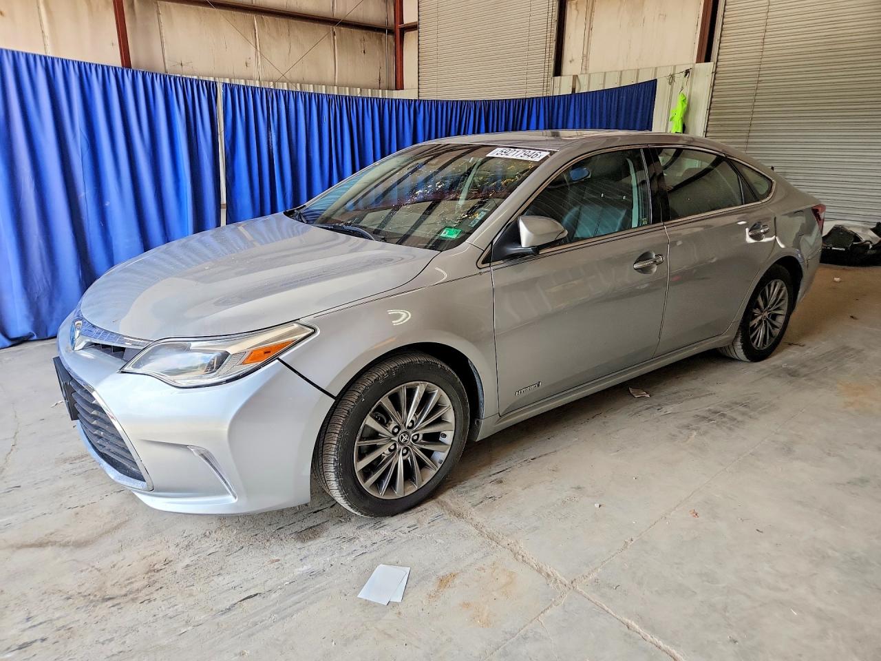 2016 Toyota Avalon XLE Plus, VIN 4T1BD1EB1GU056623 — Minor dents and scratches
