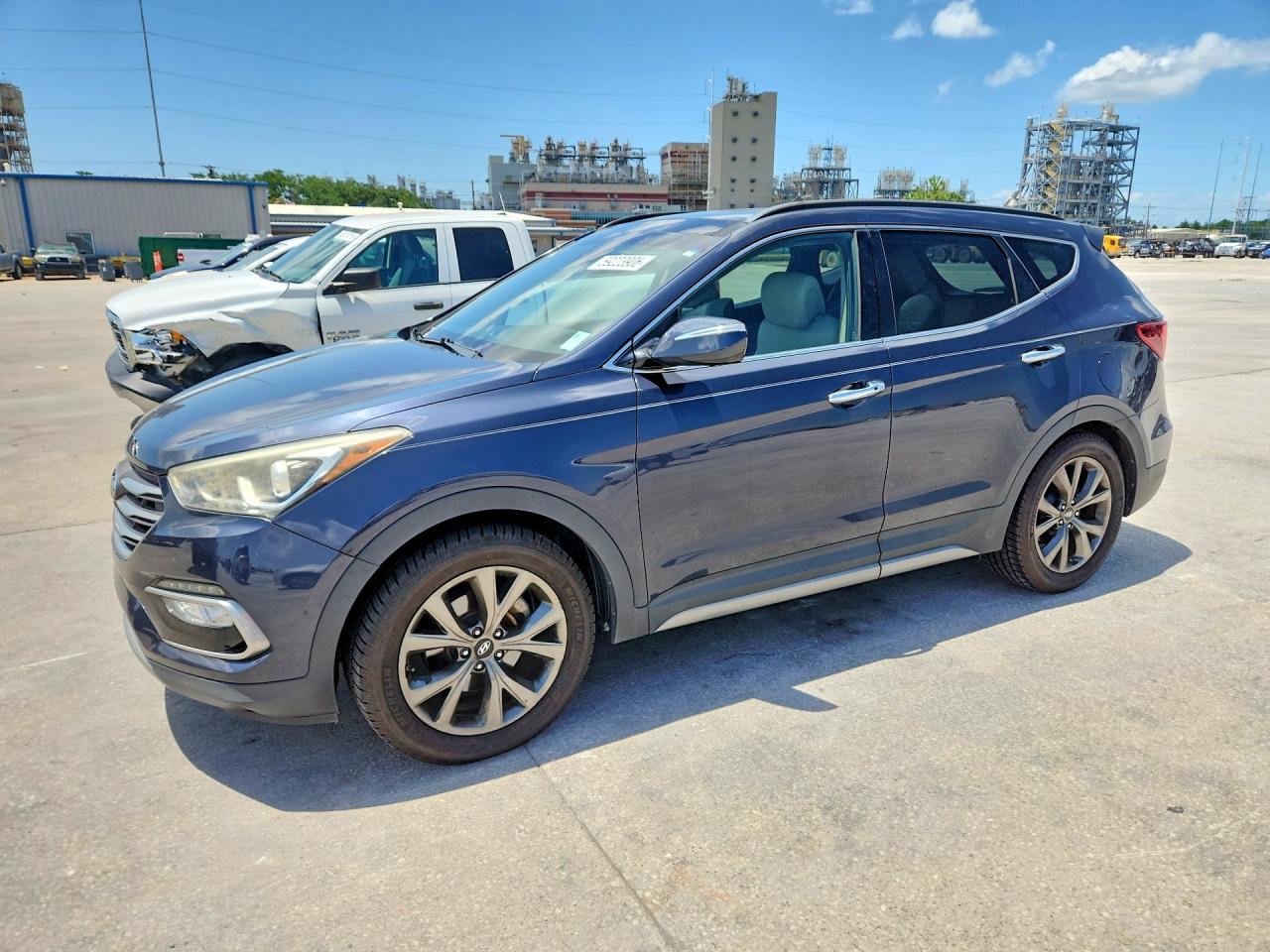 2017 Hyundai Santa Fe Ultimate, VIN 5XYZW4LA9HG486766 — Stripped