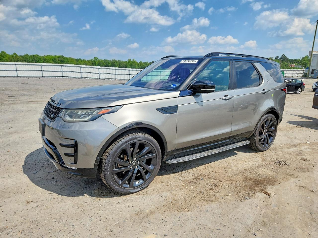 2020 Land Rover Discovery HSE Luxury, VIN SALRT2RK4L2414771 — Undercarriage