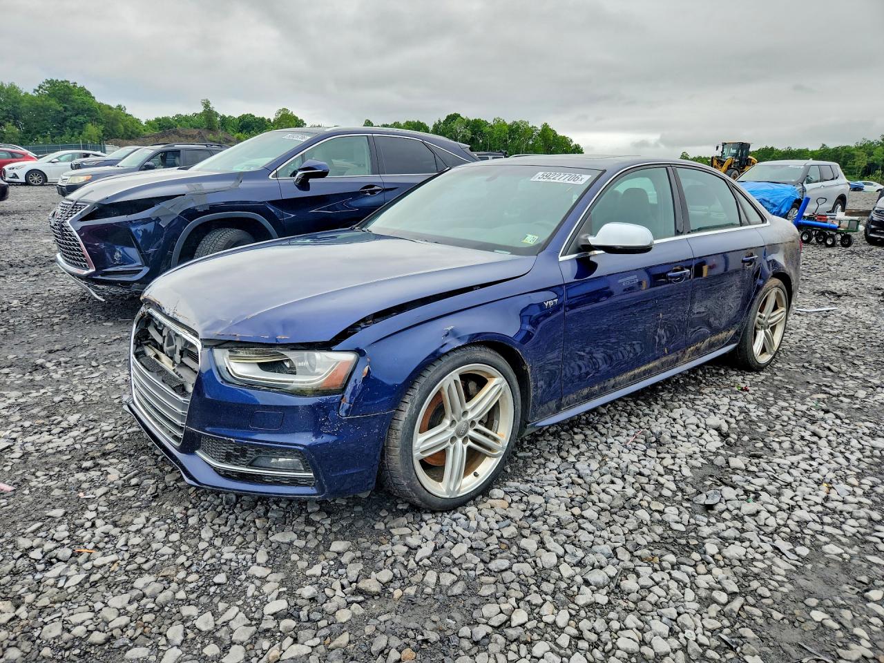 2013 Audi S4 Prestige, VIN WAUKGAFL3DA159670 — Перед
