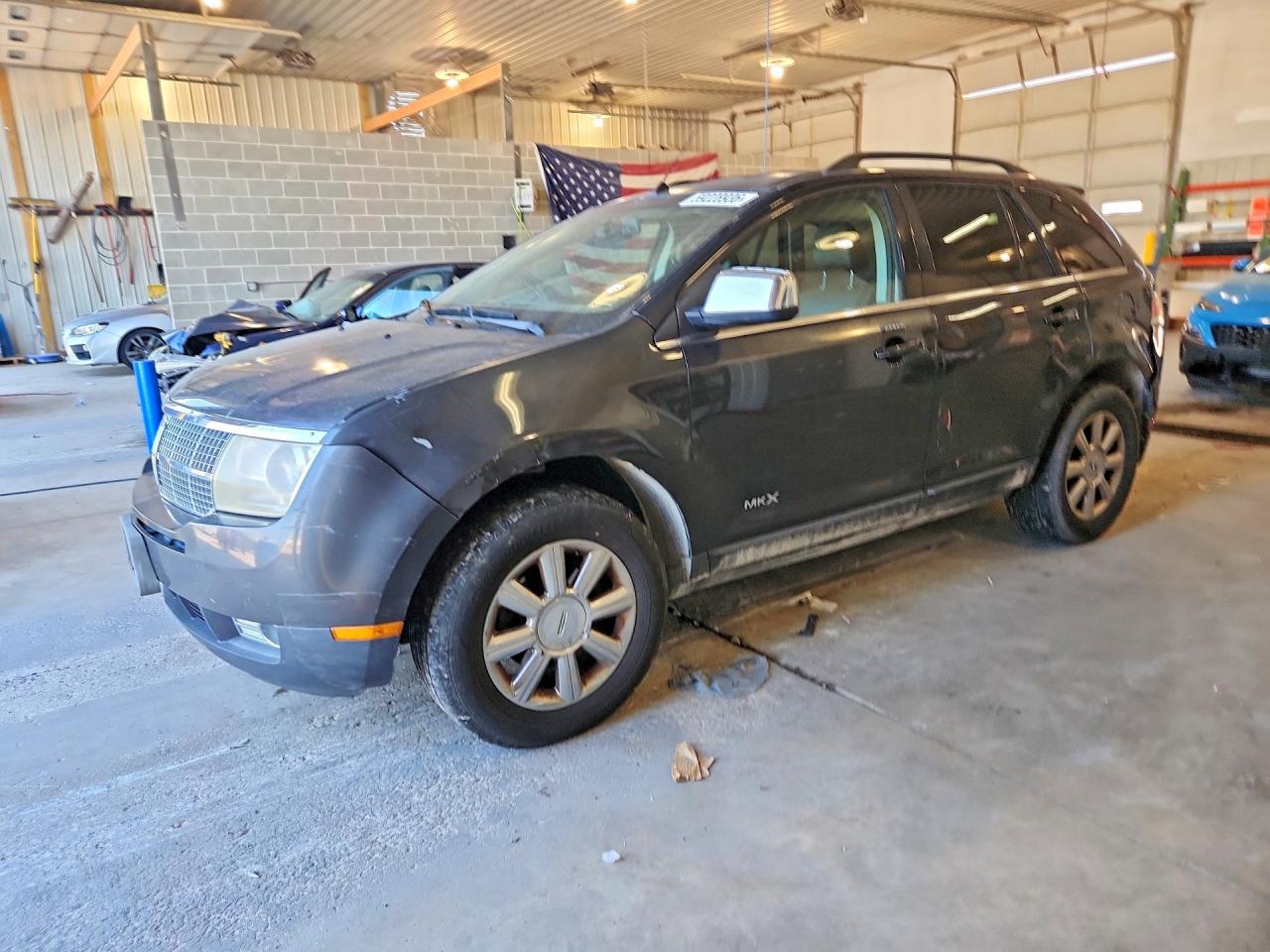 2007 Lincoln MKX, VIN 2LMDU68C67BJ07117 — Rear end