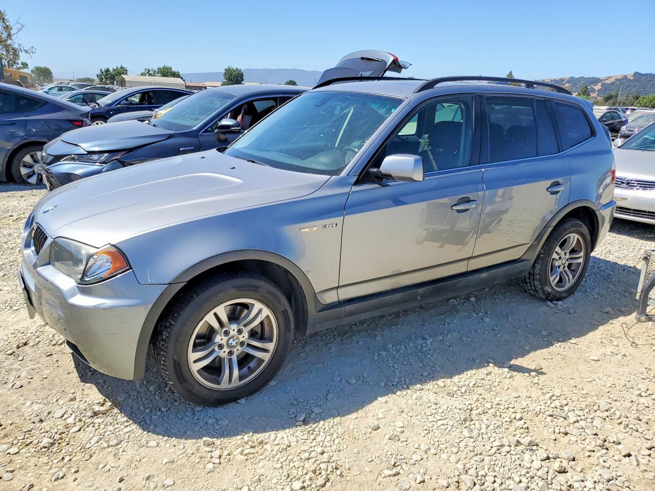2006 BMW X3 3.0i, VIN WBXPA93446WD26006 — Перед