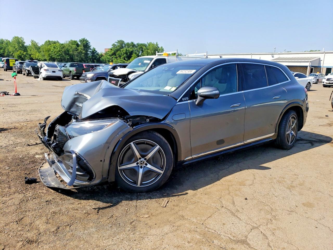 2023 Mercedes-Benz EQS 450, VIN 4JGDM2EB2PA018477 — Front end