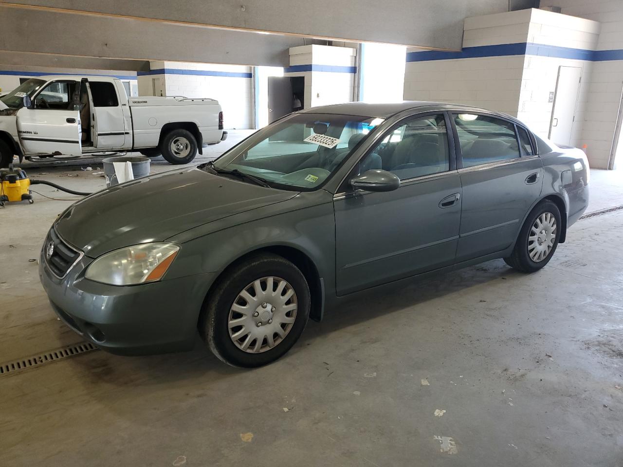 2003 Nissan Altima S, VIN 1N4AL11D23C261156 — Front end