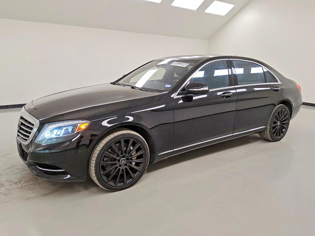 2014 Mercedes-Benz S 550, VIN WDDUG8CB2EA049961 — Minor dents and scratches