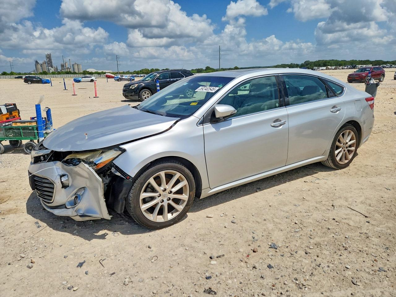 2013 Toyota Avalon XLE Touring, VIN 4T1BK1EB9DU053115 — Front end