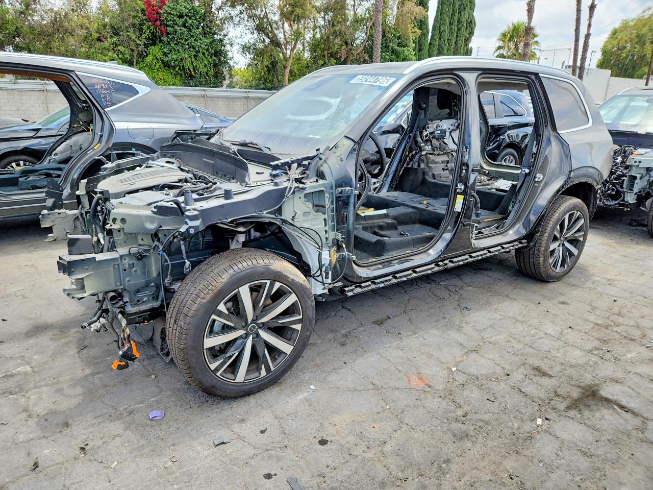 2026 Volvo XC90 Core, VIN YV4M12PJ1T1464080 — Stripped