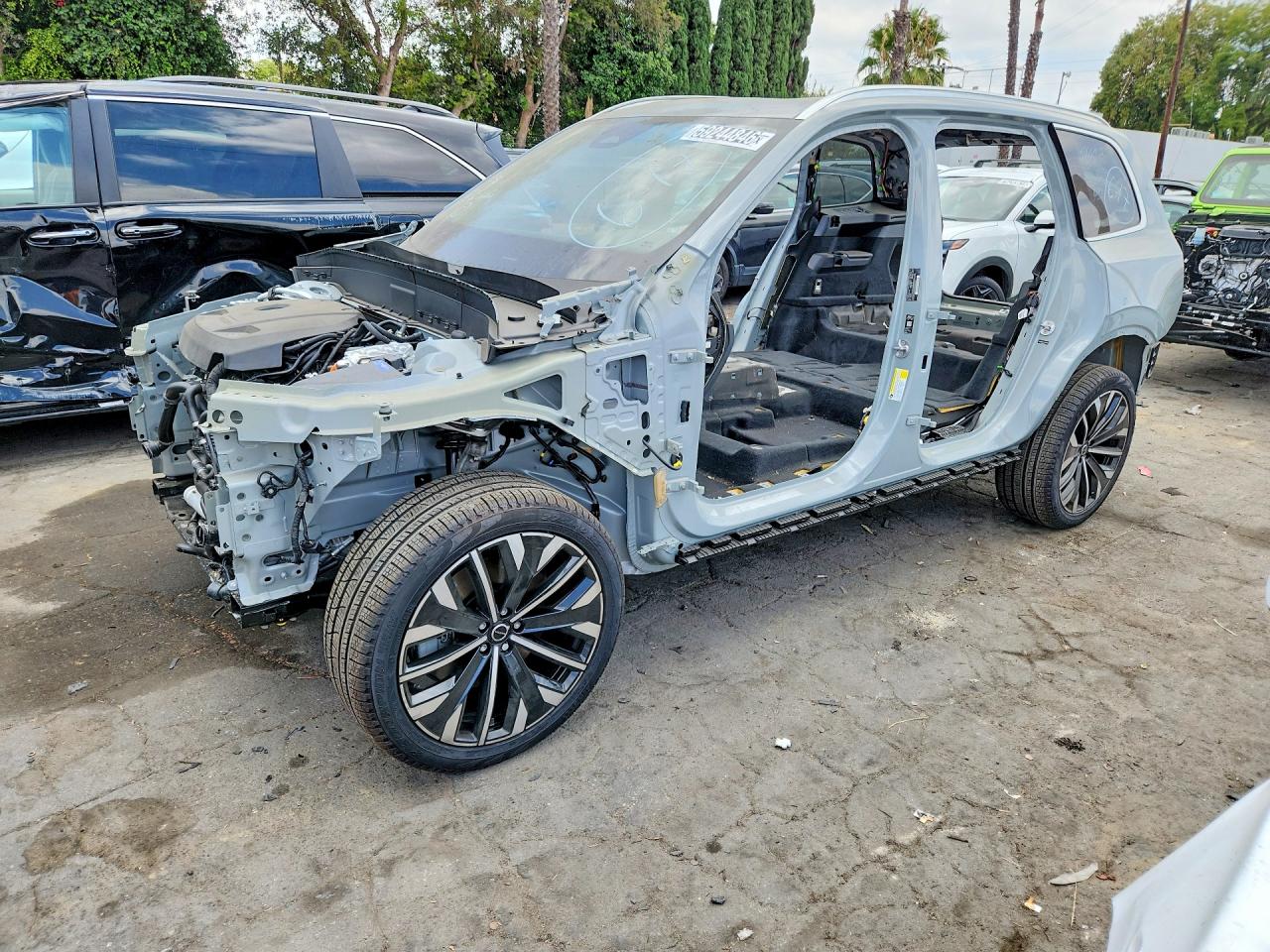 2026 Volvo XC90 Plus, VIN YV4H60PE7T1501899 — Stripped
