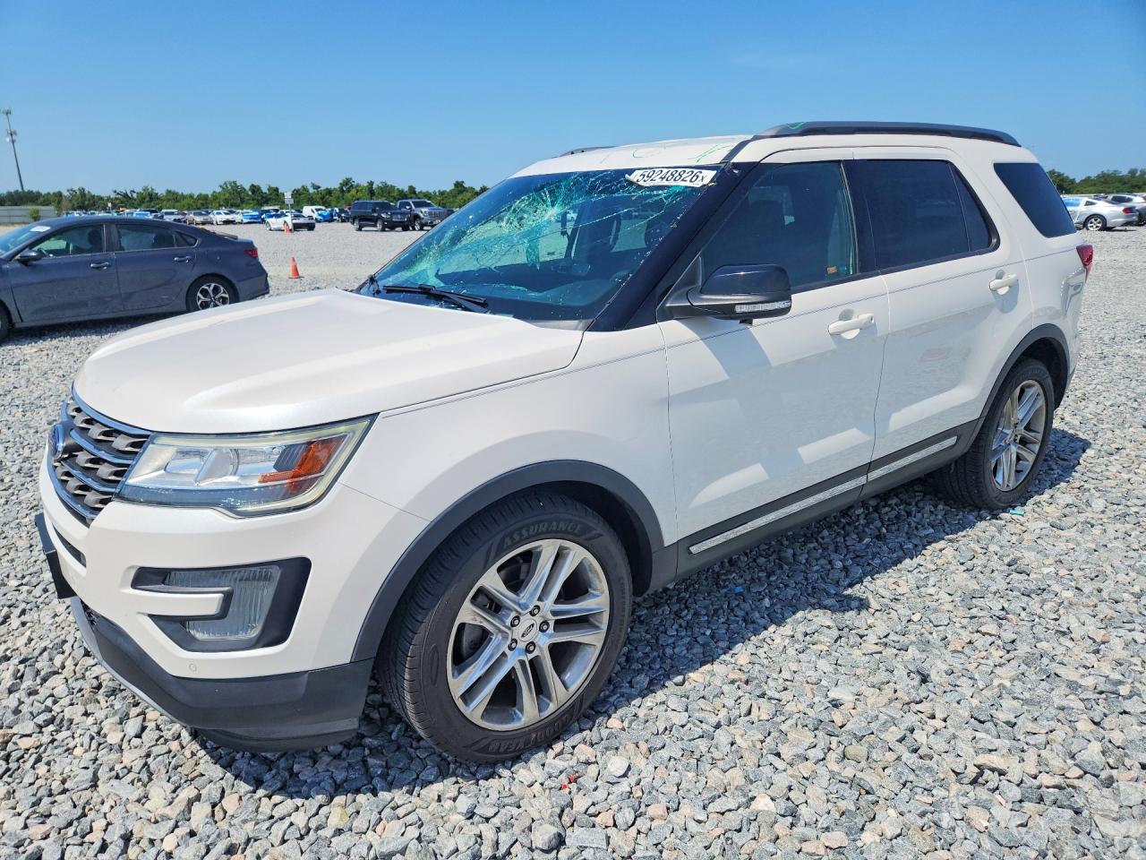 2017 Ford Explorer XLT, VIN 1FM5K7D87HGA96989 — Front end