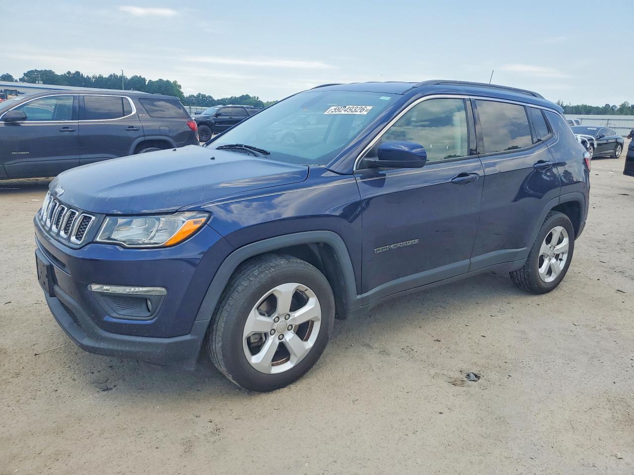 2018 Jeep Compass Latitude, VIN 3C4NJCBB6JT338882 — Normal wear