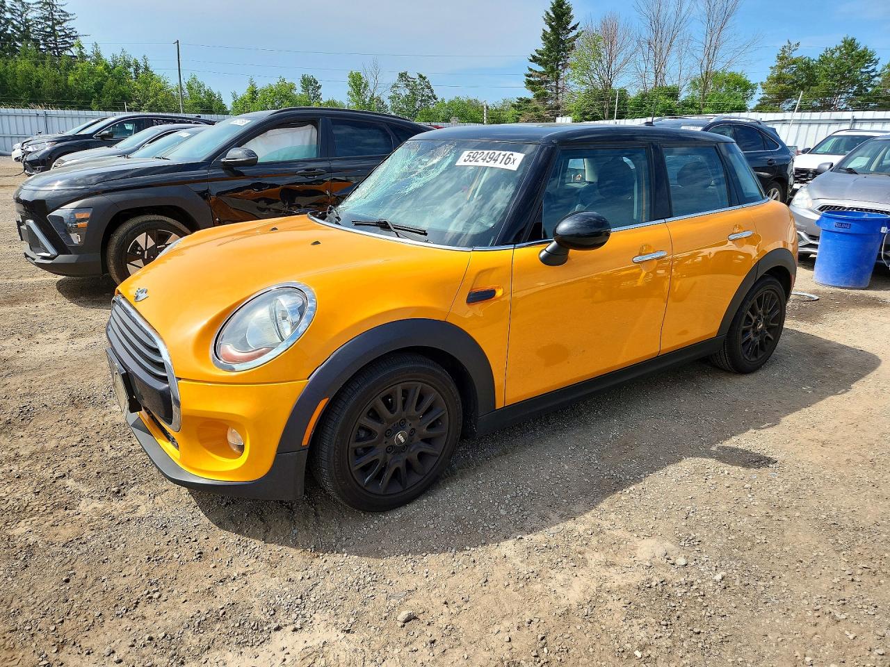 2017 MINI Hardtop 4 Door Cooper, VIN WMWXU1C35H2F78321 — Front end