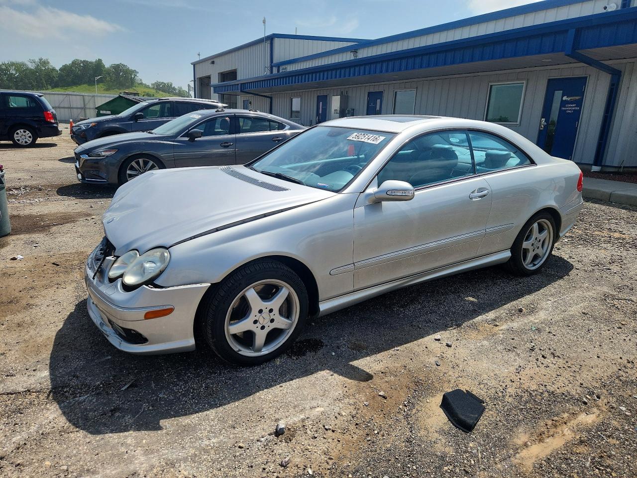2003 Mercedes-Benz CLK 500, VIN WDBTJ75J53F041082 — Front end