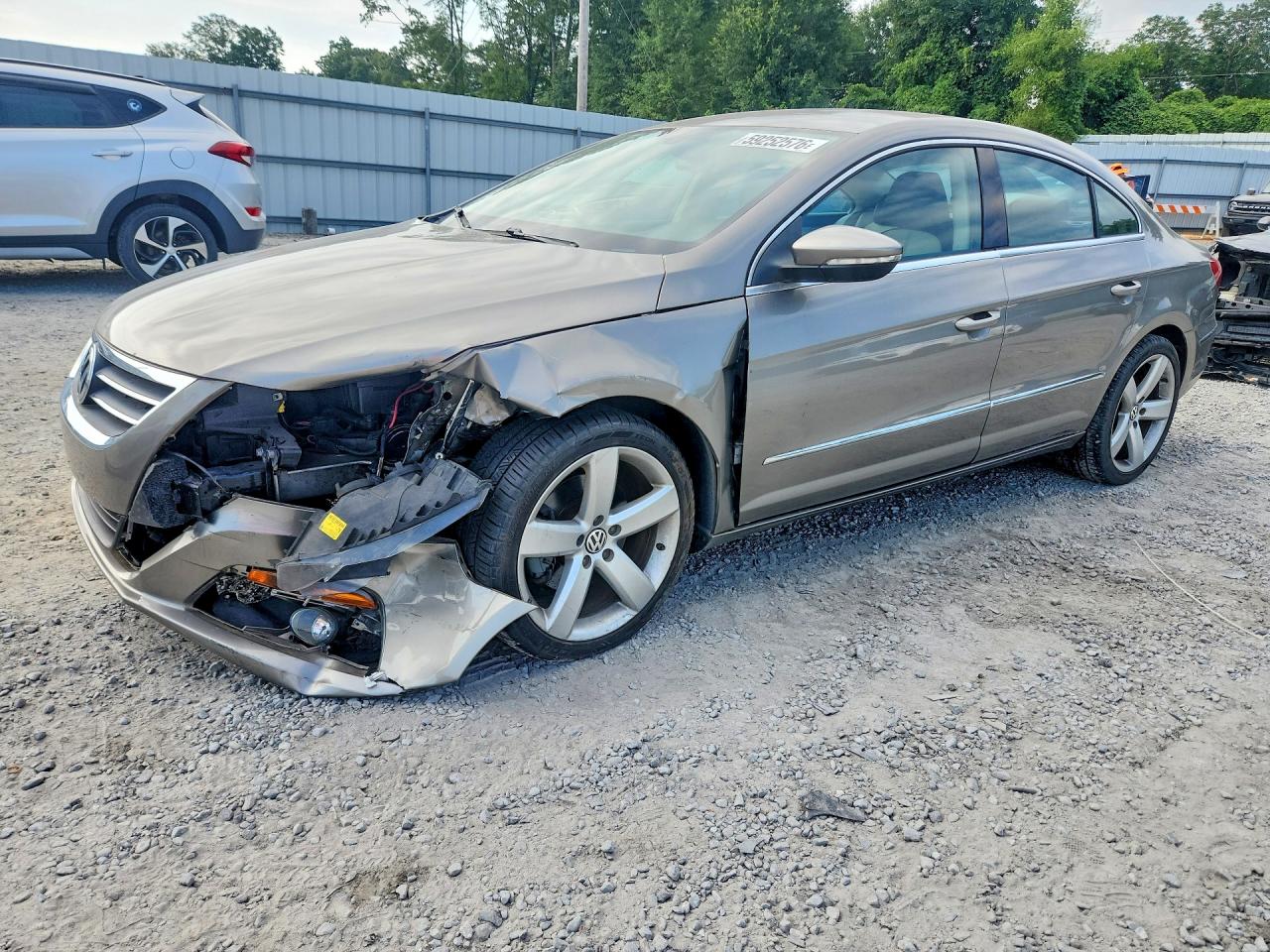 2011 Volkswagen CC Lux, VIN WVWHN7AN6BE700750 — Front end