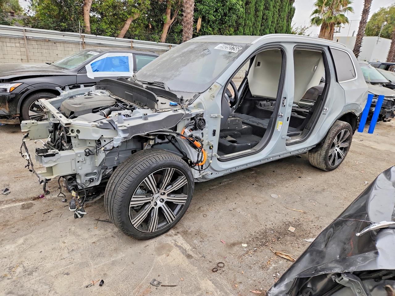 2025 Volvo XC90 Core, VIN YV4H60PJ3S1296884 — Stripped