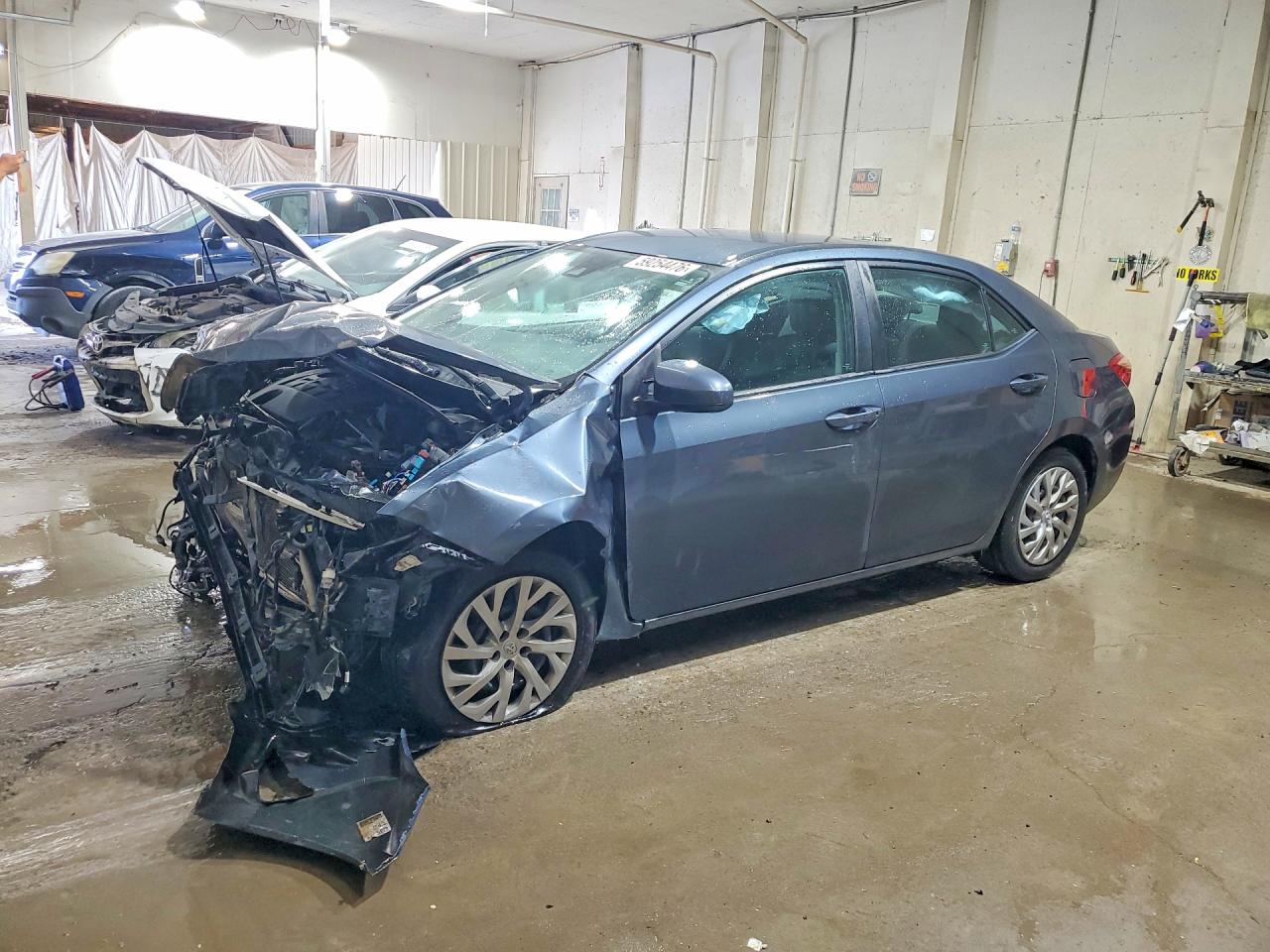 2018 Toyota Corolla SE, VIN 2T1BURHE1JC031833 — Front end