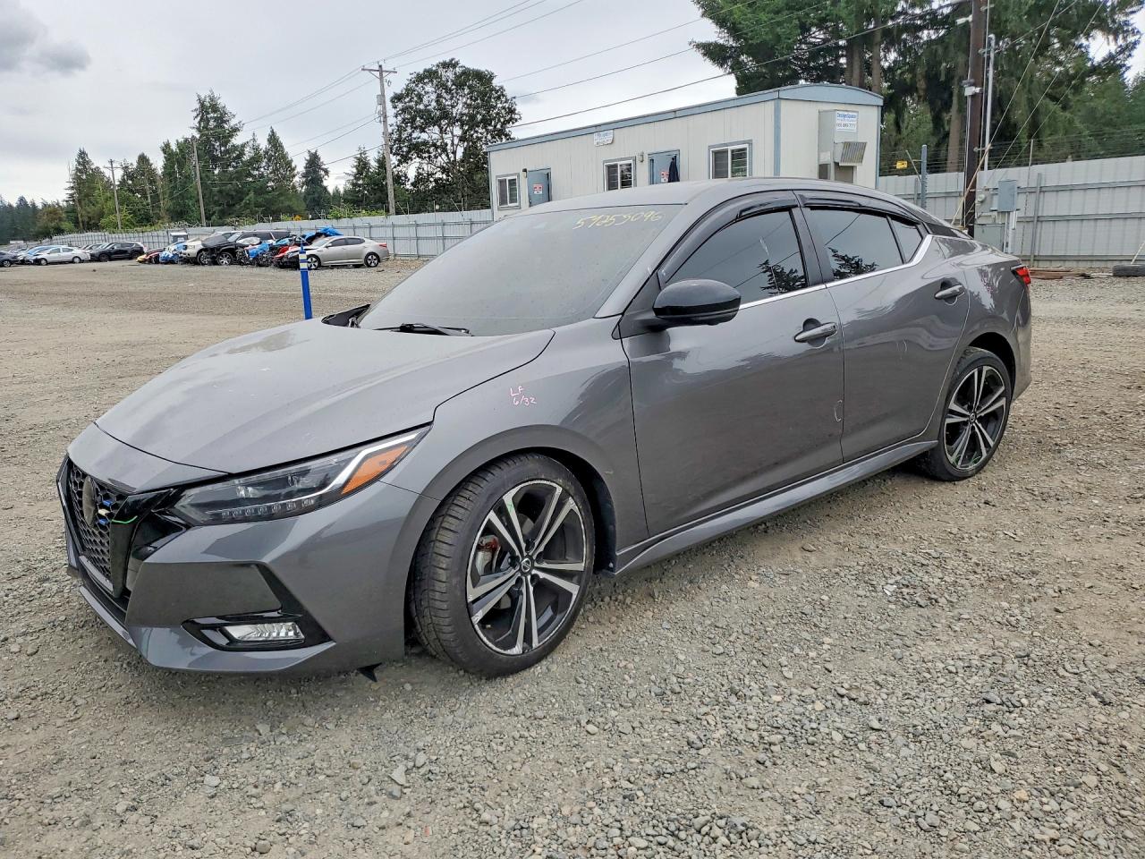 2021 Nissan Sentra SR, VIN 3N1AB8DV0MY292444 — Front end