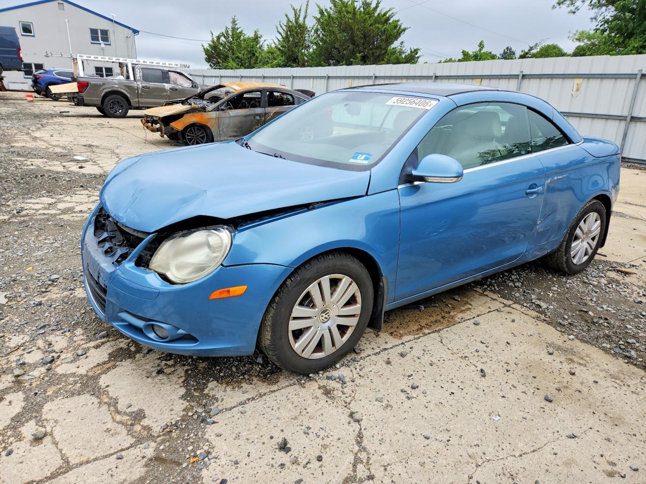 2008 Volkswagen Eos Turbo, VIN WVWBA71F38V024020 — Side