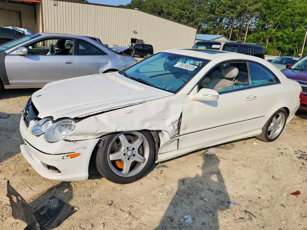 2004 Mercedes-Benz CLK 500, VIN WDBTJ75J64F079552 — Front end