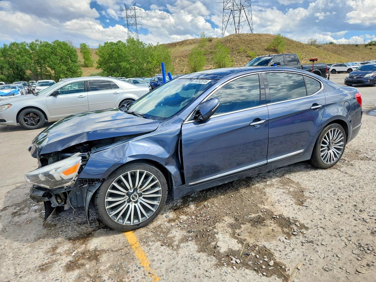 2014 Kia Cadenza Premium, VIN KNALN4D75E5124950 — Front end