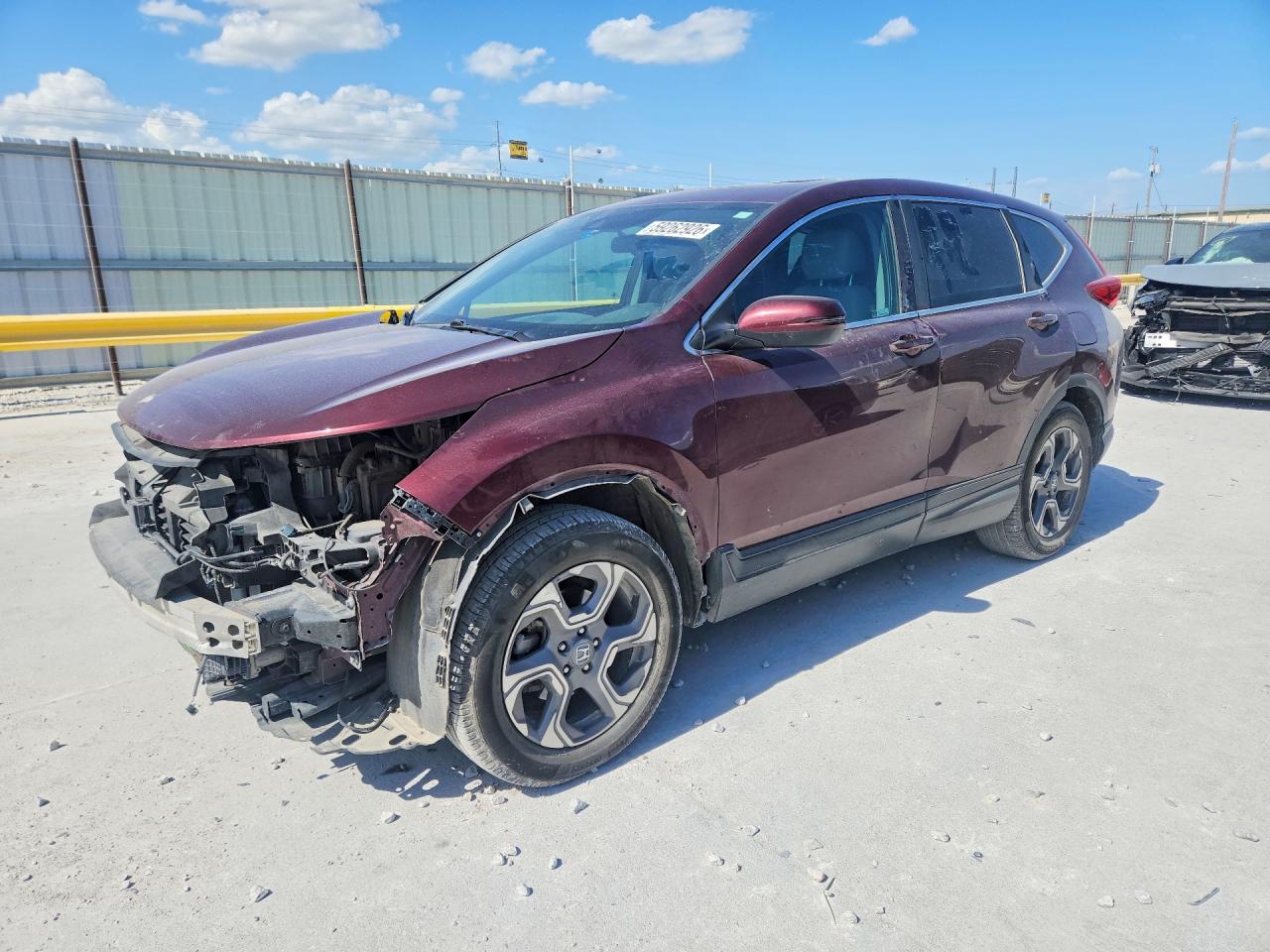 2019 Honda CR-V EX, VIN 2HKRW2H57KH613725 — Перед