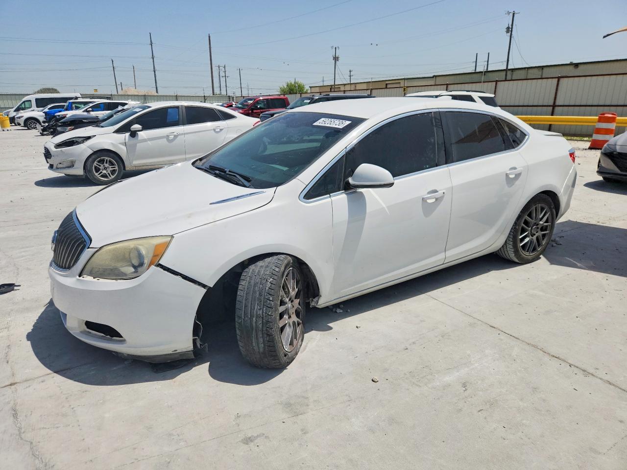 2016 Buick Verano, VIN 1G4PP5SK1G4151515 — Front end
