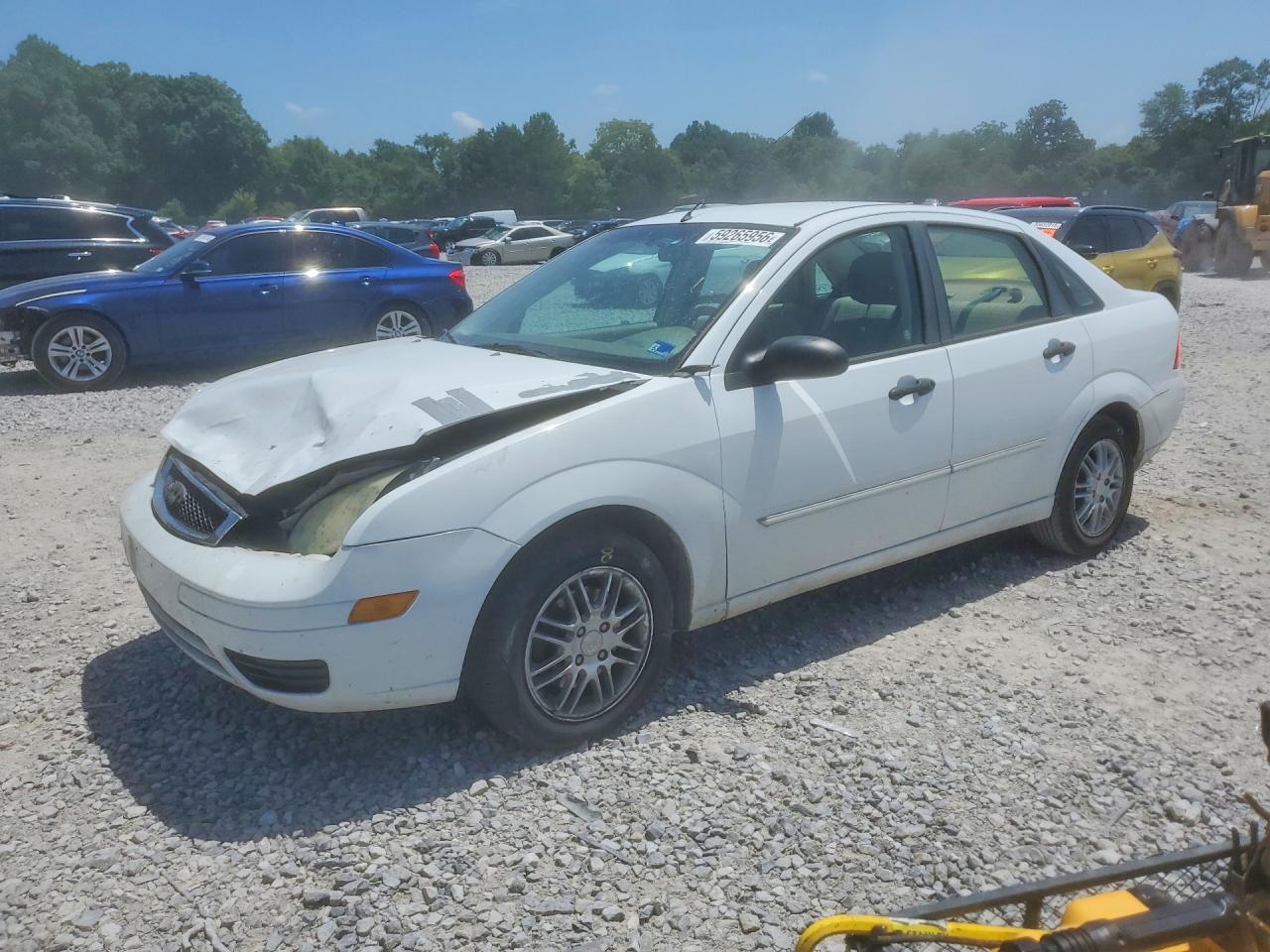2006 Ford Focus S, VIN 1FAFP34N26W142357 — Front end