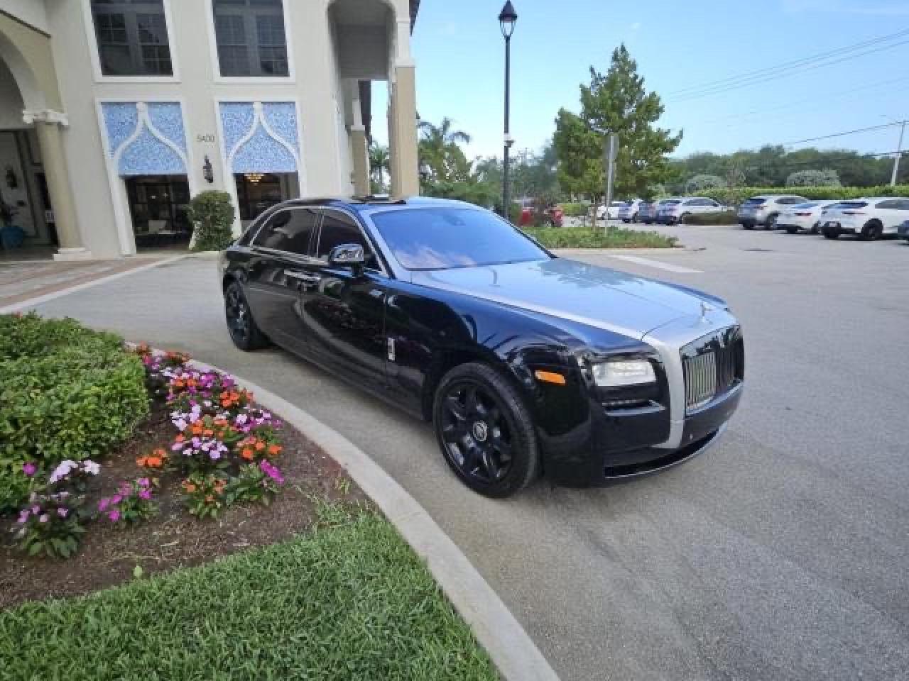 2012 Rolls-Royce Ghost, VIN SCA664L5XCUX65678 — Minor dents and scratches