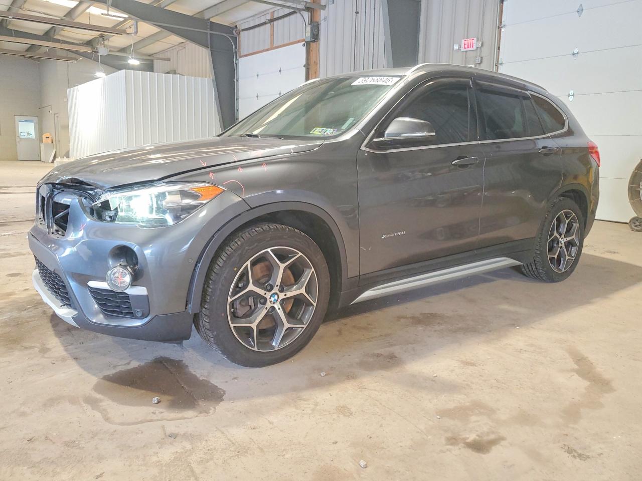 2016 BMW X1 xDrive28i, VIN WBXHT3C33G5E52741 — Front end