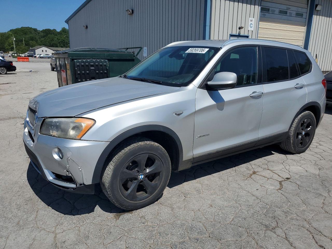 2012 BMW X3 28i, VIN 5UXWX5C57CL724800 — Перед