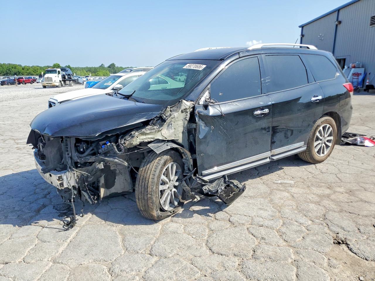 2014 Nissan Pathfinder Platinum, VIN 5N1AR2MN0EC708004 — Перед
