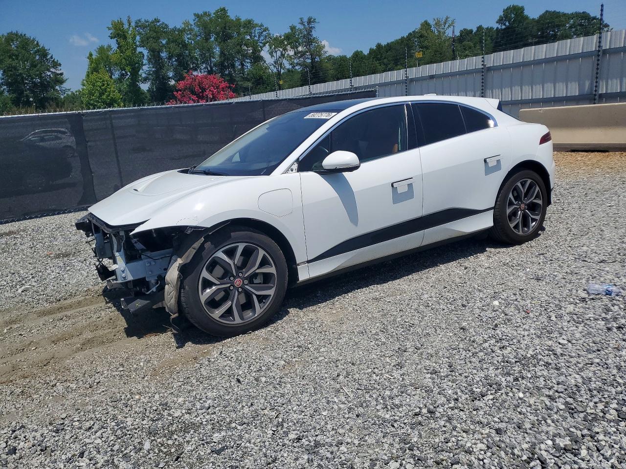 2022 Jaguar I-Pace HSE, VIN SADHD2S10N1618840 — Front end