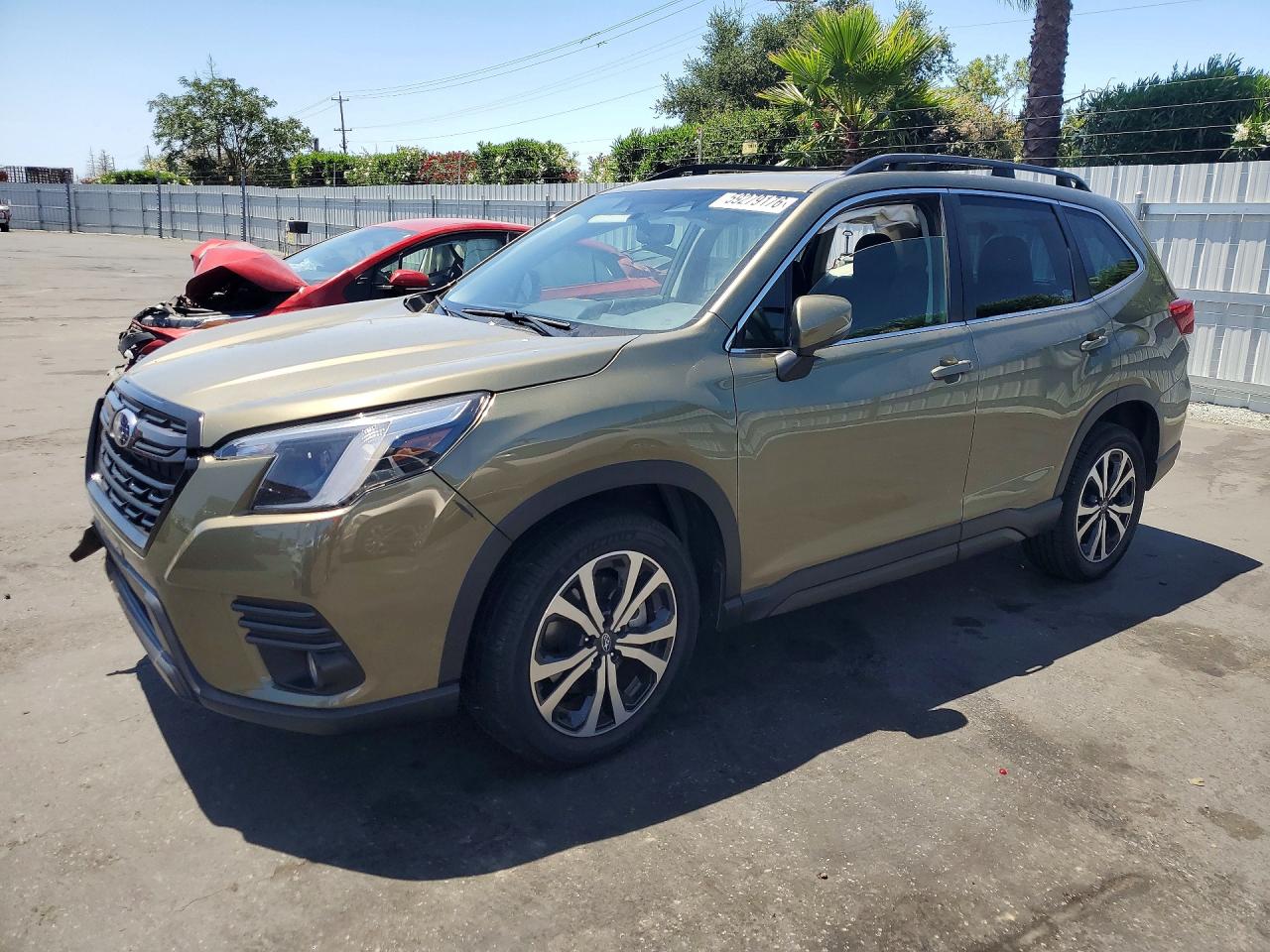 2023 Subaru Forester Limited, VIN JF2SKAPC5PH503562 — Бок
