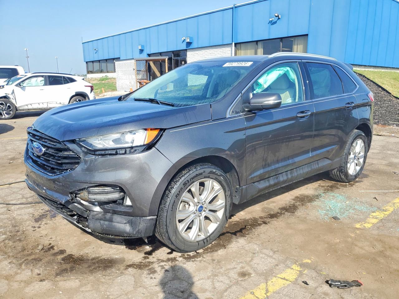 2020 Ford Edge Titanium, VIN 2FMPK4K9XLBA26082 — Перед