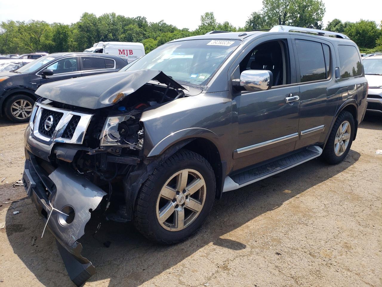 2011 Nissan Armada Platinum, VIN 5N1AA0NE2BN614734 — Перед