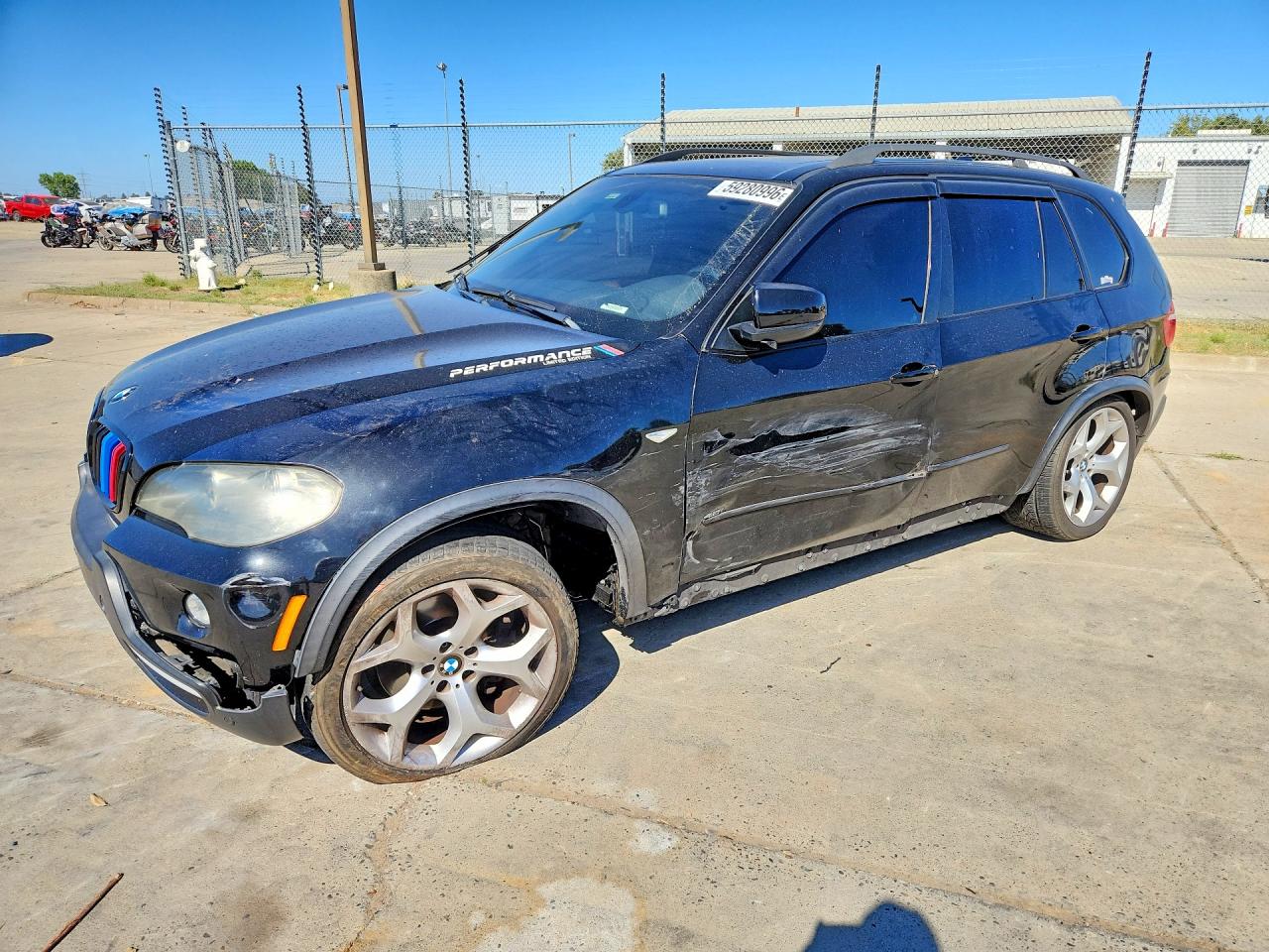 2008 BMW X5 4.8i, VIN 5UXFE83578L163321 — Side