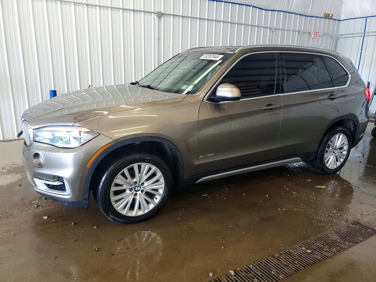 2017 BMW X5 xDrive35i, VIN 5UXKR0C37H0X83414 — Front end